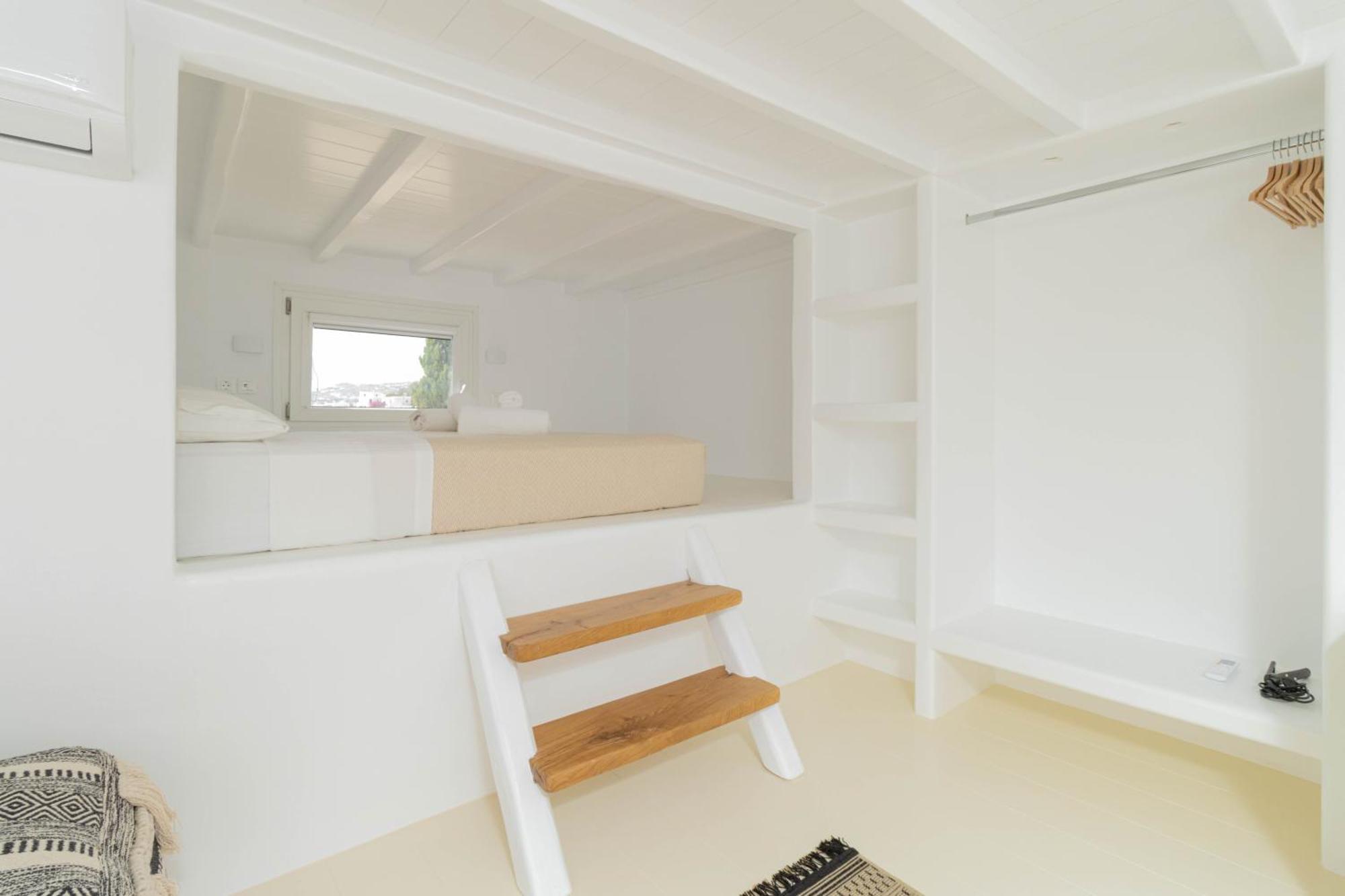 Merriam Mykonos Town Room photo